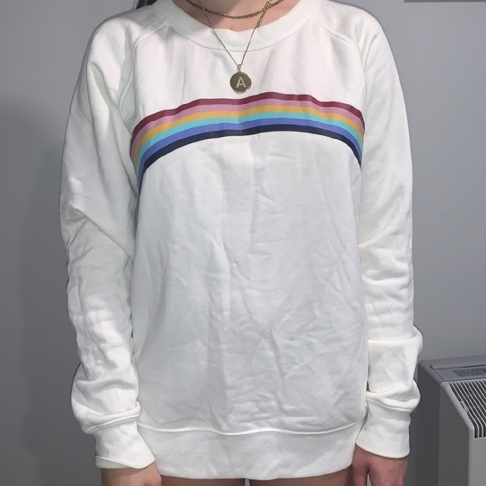 Old navy white sweatshirt
